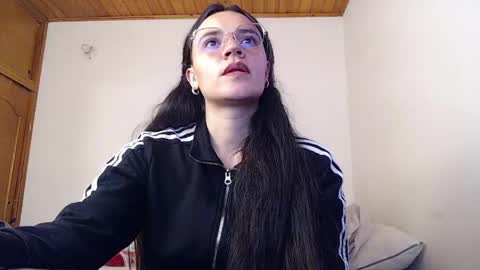Snapshot of shanel_lozano chatting on 06-04-26, 05:30 shanel_lozano online show from 06-04-26, 05:30