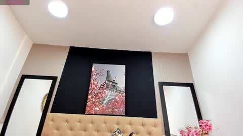 S H A N E L L E   online show from 02-05-25, 01:00