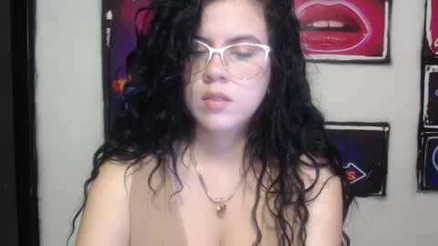 Snapshot of shanellmoore chatting on 12-17-24, 11:28 Shanell Moore online show from 12-17-24, 11:28