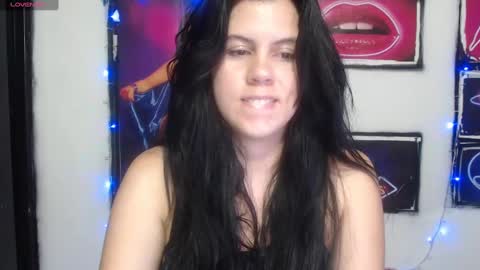 Snapshot of shanellmoore chatting on 02-10-25, 11:13 Shanell Moore online show from 02-10-25, 11:13