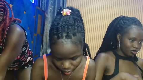 Shaniz online show from 11-26-25, 05:14