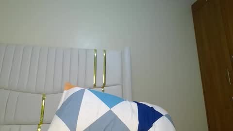 Snapshot of shanizz001 chatting on 01-19-25, 08:41 shanizz online show from 01-19-25, 08:41