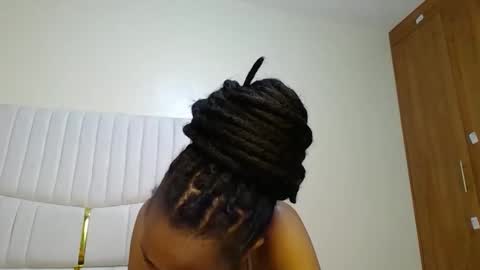 Snapshot of shanizz001 chatting on 01-27-25, 11:00 shanizz online show from 01-27-25, 11:00