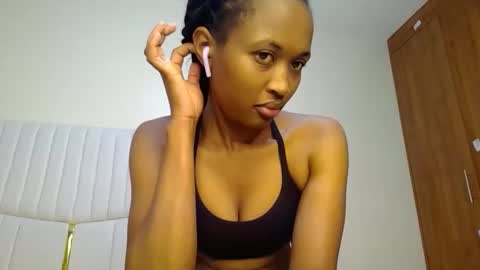 Snapshot of shanizz001 chatting on 02-02-25, 02:27 shanizz online show from 02-02-25, 02:27