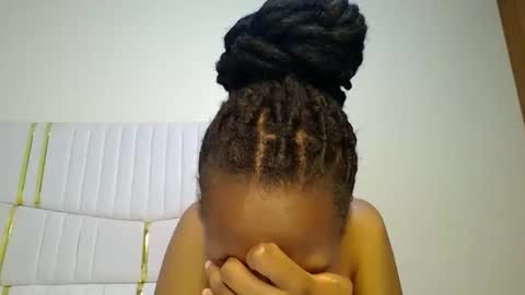 Snapshot of shanizz001 chatting on 02-08-25, 09:25 shanizz online show from 02-08-25, 09:25