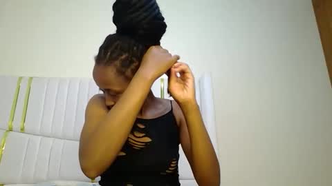 Snapshot of shanizz001 chatting on 02-18-25, 07:52 shanizz online show from 02-18-25, 07:52