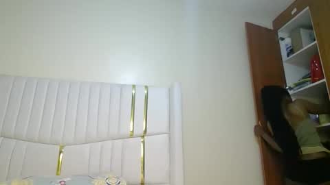 Snapshot of shanizz001 chatting on 02-24-25, 06:15 shanizz online show from 02-24-25, 06:15