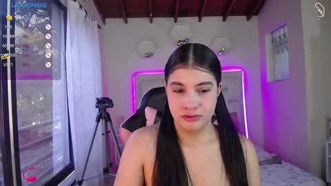 Snapshot of shannakendall chatting on 01-21-25, 01:11 Shana online show from 01-21-25, 01:11