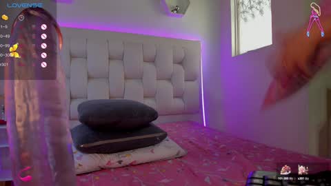 Snapshot of shannakendall chatting on 02-07-25, 05:29 Shana online show from 02-07-25, 05:29