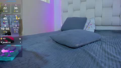 Snapshot of shannakendall chatting on 09-24-25, 02:31 Shana online show from 09-24-25, 02:31