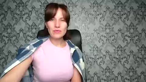 Shannen online show from 11-24-25, 06:02