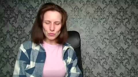 Shannen online show from 12-20-25, 06:37