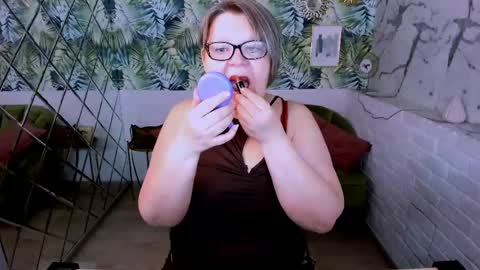 Shannon online show from 05-01-26, 04:06