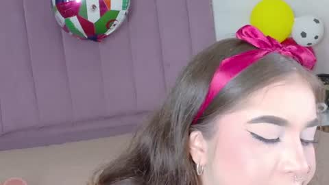 Shanntal  online show from 06-24-26, 07:46