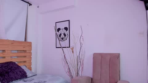 Shantal online show from 10-29-25, 12:18