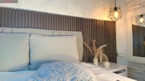 SHANON online show from 02-12-26, 09:32