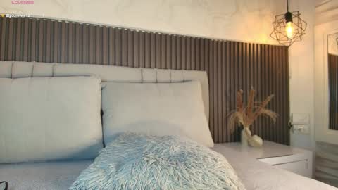 SHANON online show from 02-26-26, 07:24