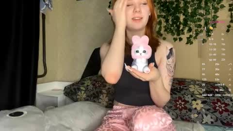 Snapshot of shantaeburleson chatting on 11-02-25, 04:04 Kristin online show from 11-02-25, 04:04