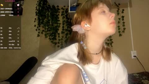 Snapshot of shantaeburleson chatting on 11-08-25, 03:07 Kristin online show from 11-08-25, 03:07