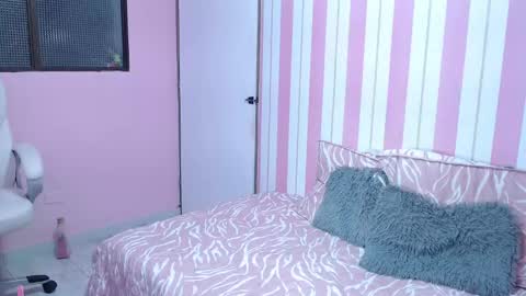 Snapshot of shantal_luw chatting on 03-08-25, 08:14 shantal online show from 03-08-25, 08:14