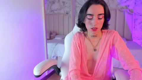 Snapshot of shantal_thompson21 chatting on 10-11-25, 03:50 Shantal online show from 10-11-25, 03:50