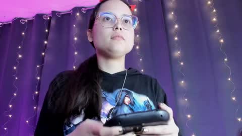 Snapshot of shantalcerezo chatting on 01-03-25, 01:05 Cat-FOLLOWME and we talk IGshantal cerezo online show from 01-03-25, 01:05