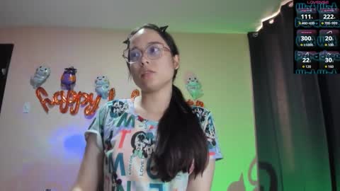 Snapshot of shantalcerezo chatting on 10-26-25, 09:42 Cat-FOLLOWME and we talk IGshantal cerezo online show from 10-26-25, 09:42