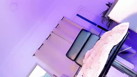 Shantal girls online show from 03-10-25, 03:23