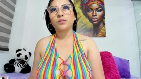 Snapshot of shantall_8 chatting on 02-11-25, 11:54 karol online show from 02-11-25, 11:54