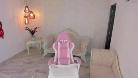 ShantallKnowles online show from 02-27-25, 01:38