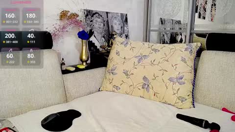 Snapshot of shantimoon chatting on 02-01-25, 10:55 Natalya online show from 02-01-25, 10:55
