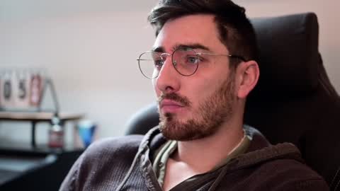 Snapshot of shape80 chatting on 12-09-24, 01:02 frenchy boy online show from 12-09-24, 01:02