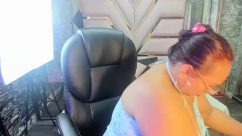 Shara Oz online show from 02-08-26, 02:59