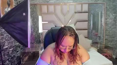 Shara Oz online show from 03-22-26, 02:48