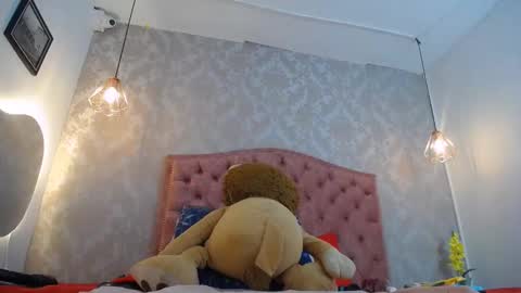 Snapshot of sharick_greco chatting on 02-08-25, 12:28 SHARICK online show from 02-08-25, 12:28