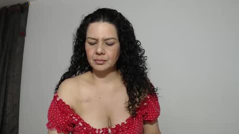 Snapshot of sharickleon11 chatting on 02-19-25, 01:40 sharickleon11 online show from 02-19-25, 01:40