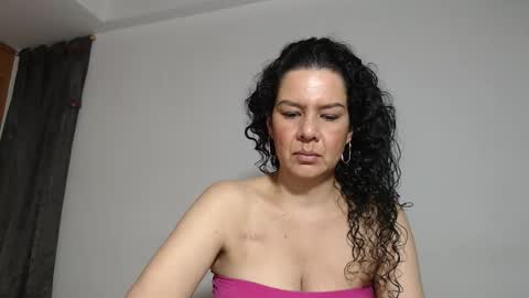 Snapshot of sharickleon11 chatting on 09-20-25, 12:33 sharickleon11 online show from 09-20-25, 12:33