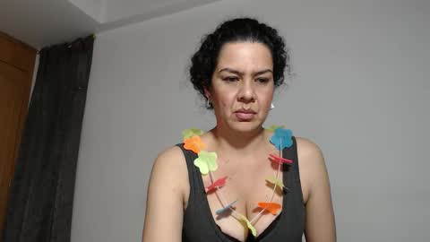 Snapshot of sharickleon11 chatting on 10-16-25, 12:44 sharickleon11 online show from 10-16-25, 12:44