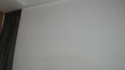 Snapshot of sharickleon11 chatting on 10-22-25, 01:06 sharickleon11 online show from 10-22-25, 01:06