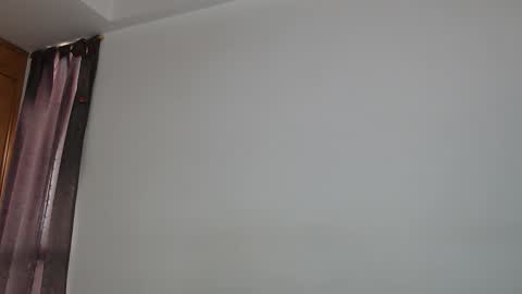 Snapshot of sharickleon11 chatting on 10-23-25, 09:02 sharickleon11 online show from 10-23-25, 09:02