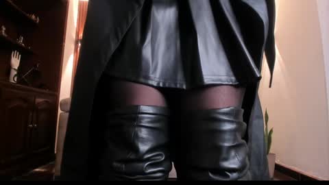 Snapshot of sharith_gh chatting on 04-17-26, 03:26 Sharith online show from 04-17-26, 03:26