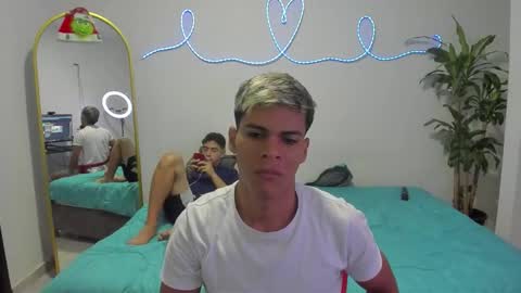 shark_boy21 online show from 12-20-25, 02:29