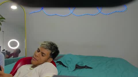 shark_boy21 online show from 01-07-26, 03:09