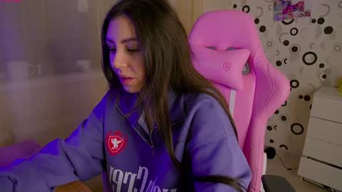 Miley online show from 12-26-24, 05:08