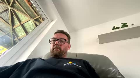 Sharksboy online show from 05-07-26, 04:23