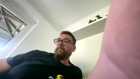 Sharksboy online show from 05-10-26, 05:12