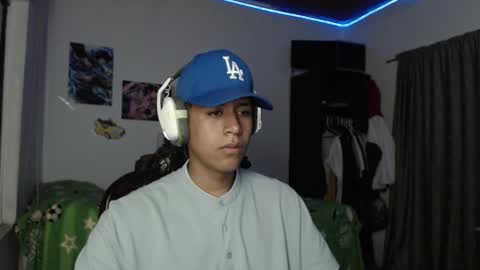 Snapshot of sharky_g chatting on 01-03-25, 07:16 Frqnko online show from 01-03-25, 07:16