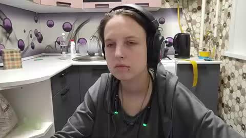 Sara online show from 06-30-26, 05:47