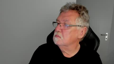 sharlots_pet online show from 06-07-26, 11:14