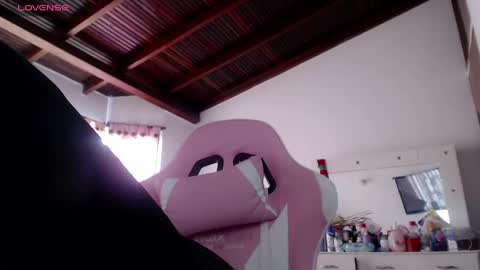 Snapshot of sharlotte_milk24 chatting on 05-07-26, 11:59 sharlotte_milk24 online show from 05-07-26, 11:59